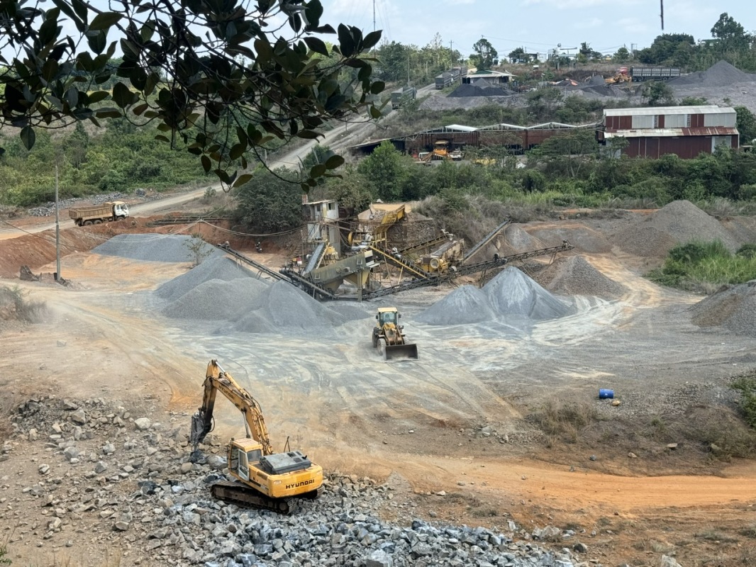 Xay và chế biến đá đá trắng trại Đắk Min Đắk Nông