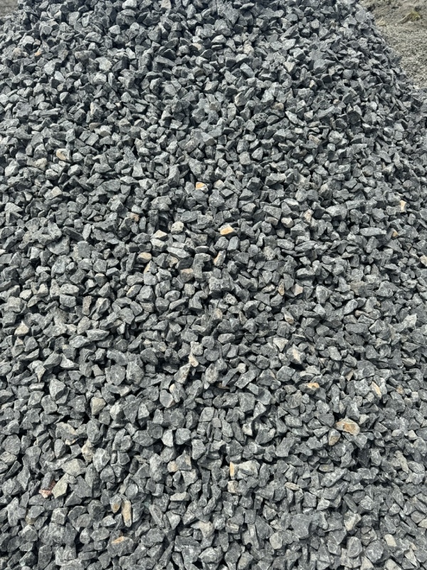 Xay và chế biến  đá tại mỏ C TP Gia Nghĩa Đắk Nông